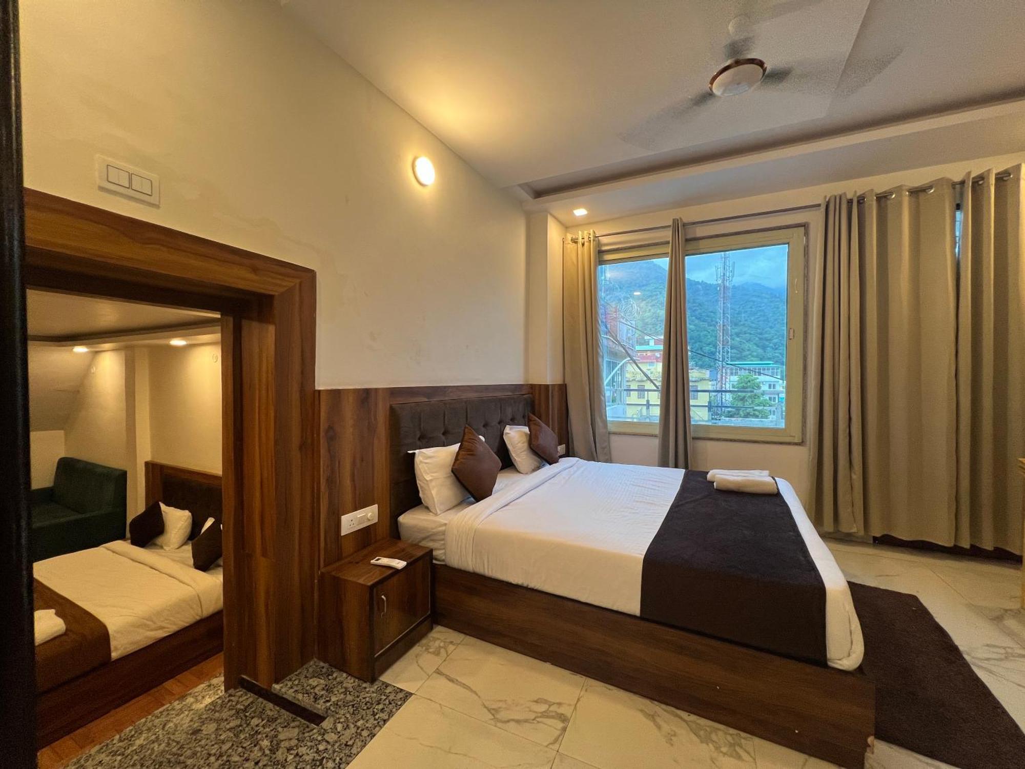 Hotel The Royal Galaxy Rishīkesh Exterior foto